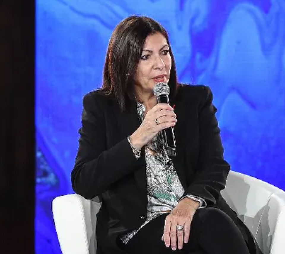 La maire de Paris Anne Hidalgo lors d'une conférence durant la COP21, le 11 décembre 2020.