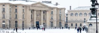 Le centre Panthéon sous la neige