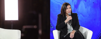 La maire de Paris Anne Hidalgo lors d'une conférence durant la COP21, le 11 décembre 2020.